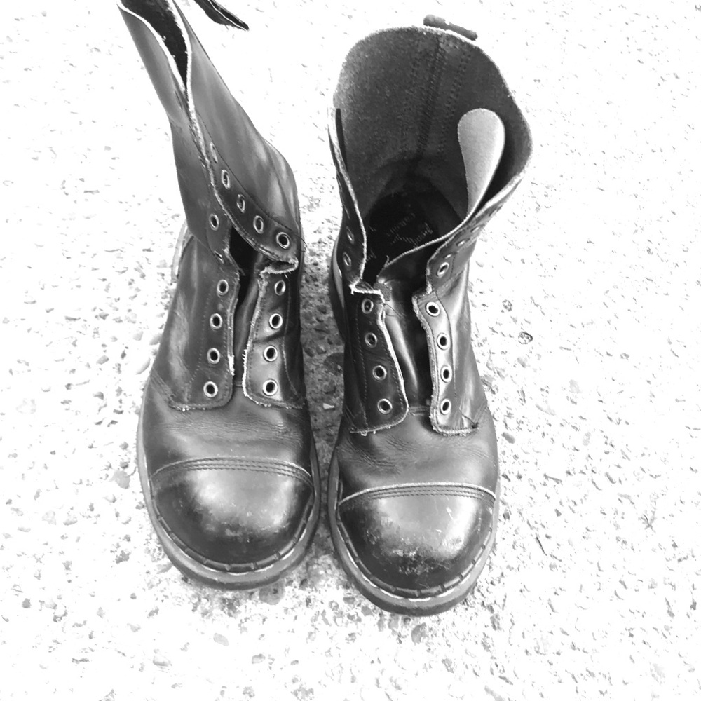 GRIPFAST BOOTS SIZE 6 UNISEX